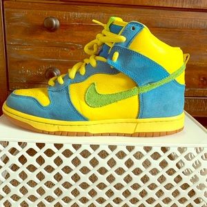 Men’s Size 8.5 Nike SB Dunk Marge Simspson